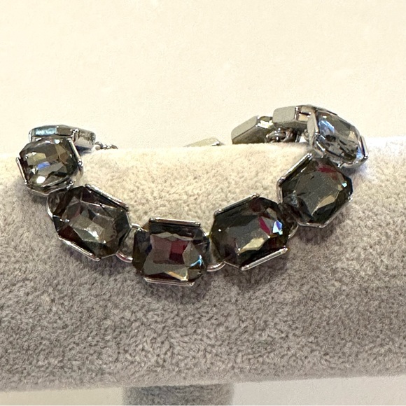 LOFT Bracelet,  silver tone w/ rectangular acrylic gray crystals - Picture 2 of 13
